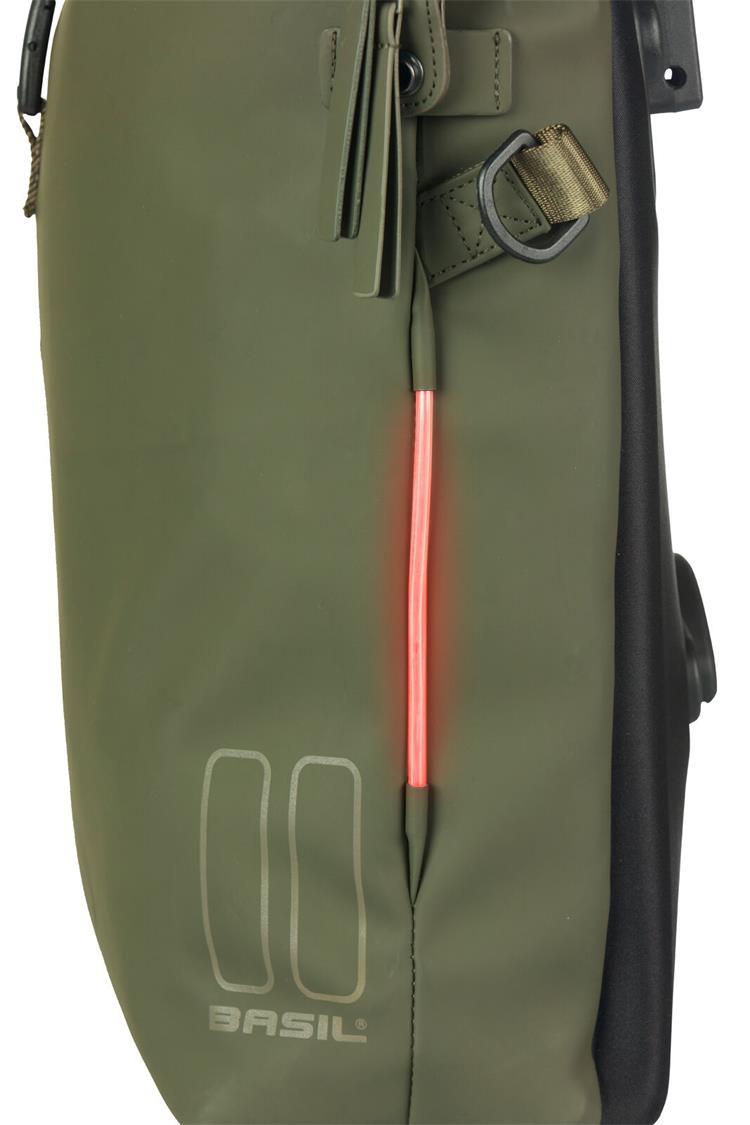 18407 Basil SoHo bicycle shoulder bag MIK studs mo