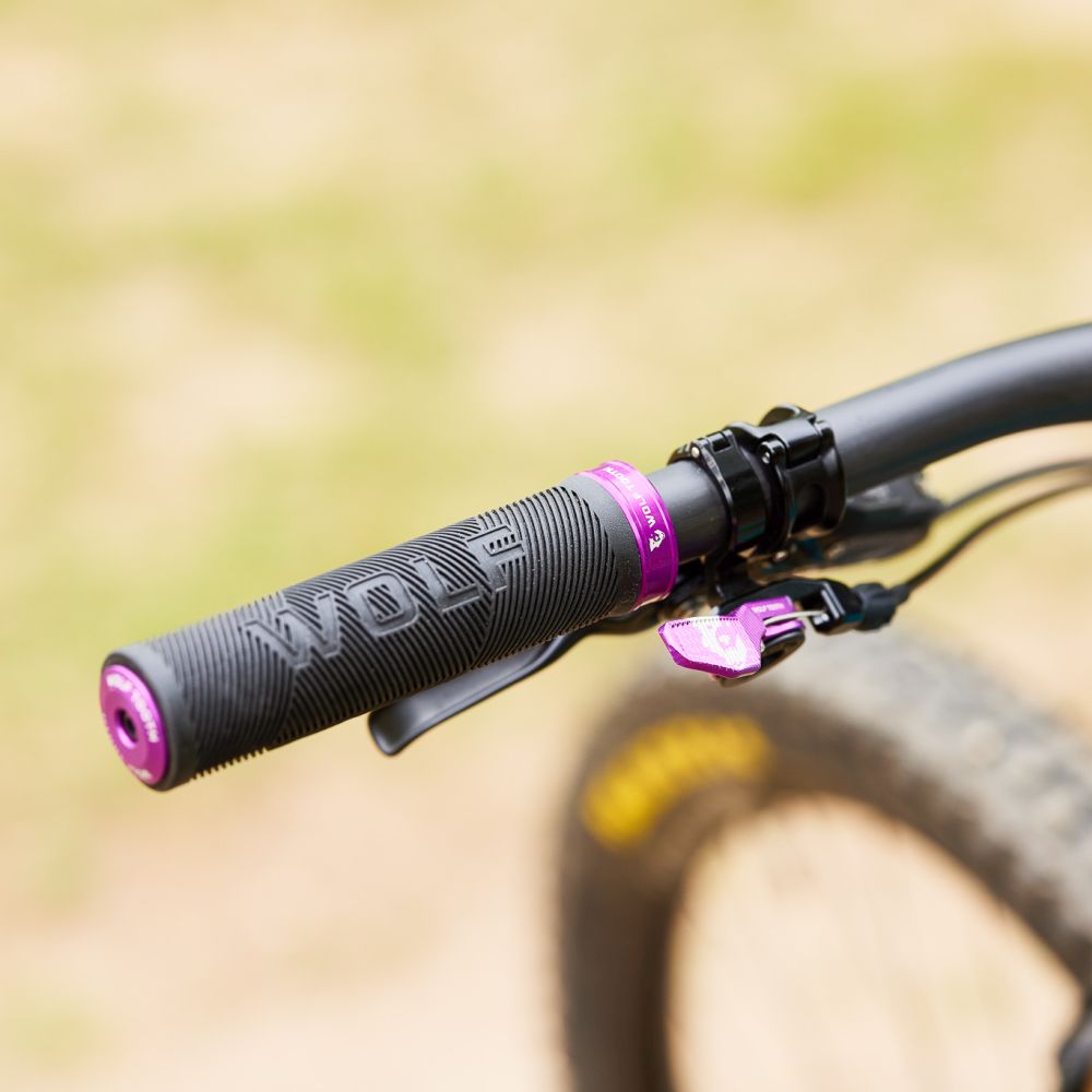 Echo Lock On Grips