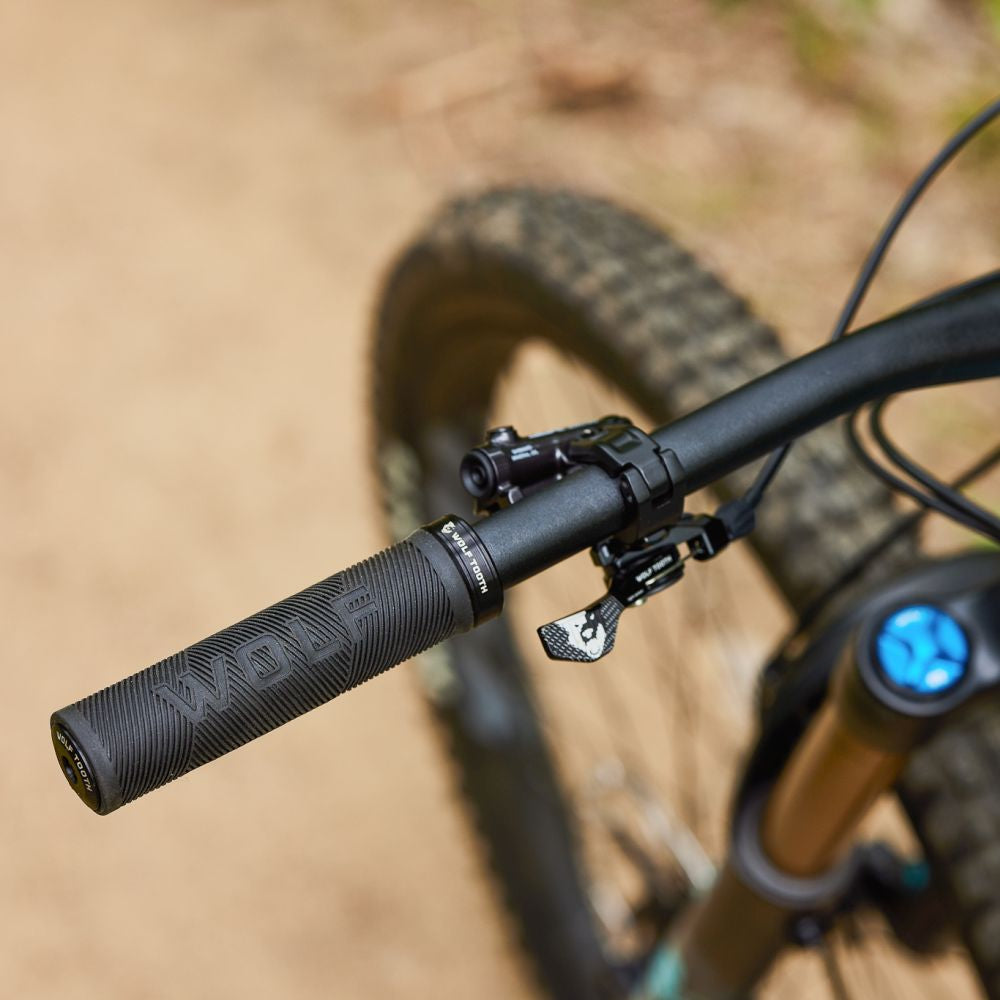 ECHO LOCK-ON GRIPS