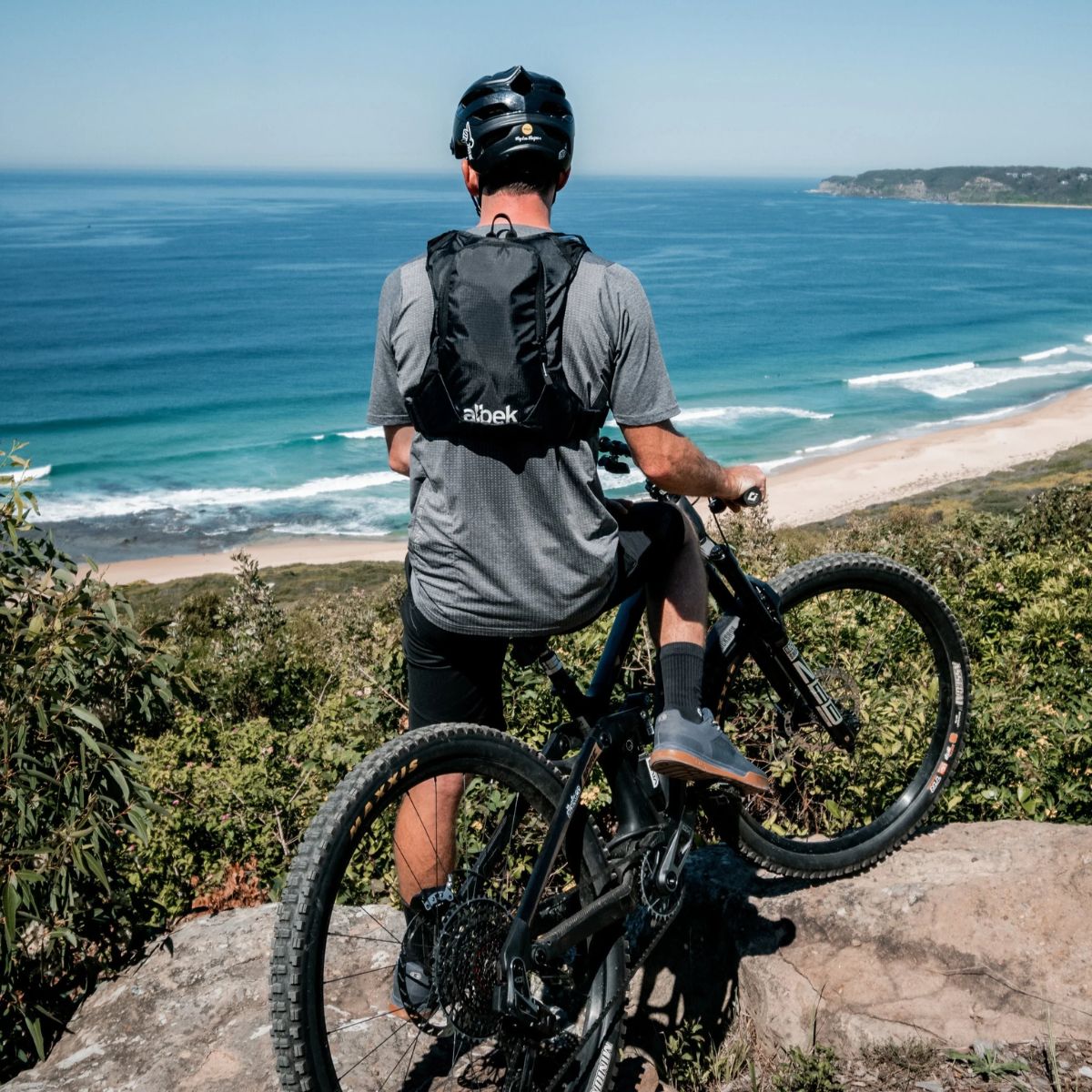 Albek H2 O Haul Three Hydration Pack