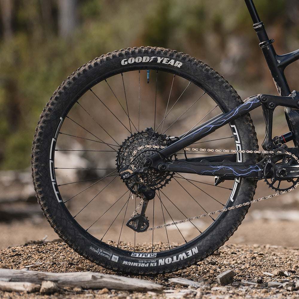 Flow Ex3 On Hope Pro 5 Mtb Wheels