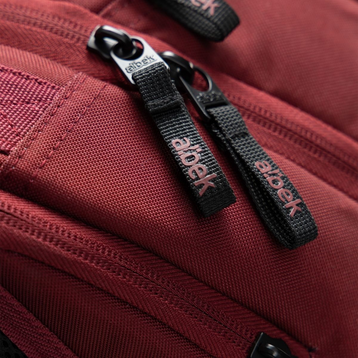 Albek Dudley Backpack Burgundy