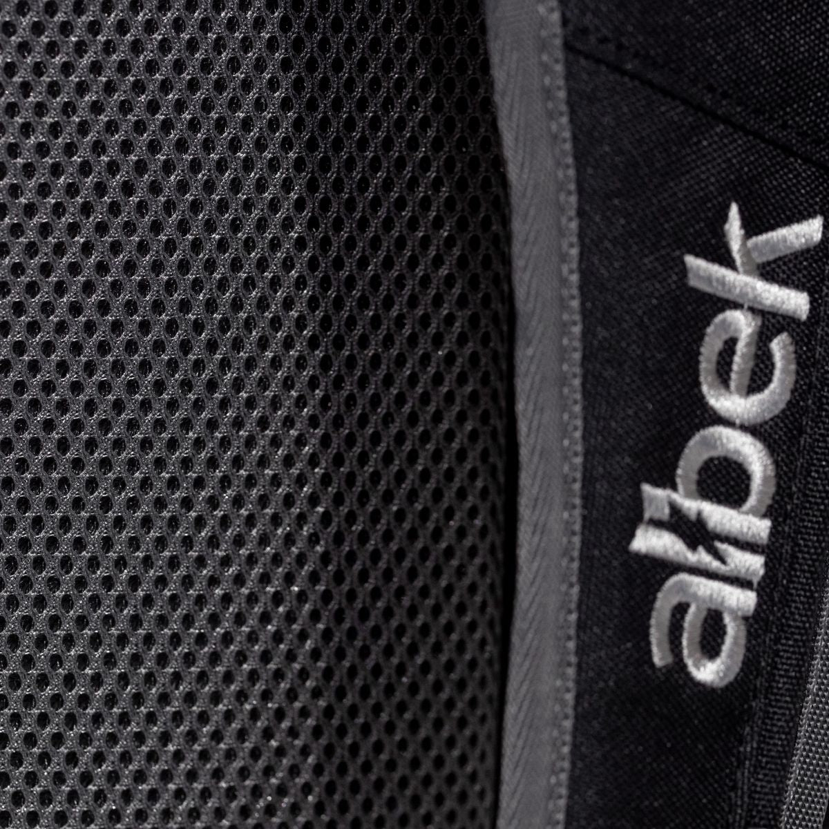 Albek Whitebridge Backpack Covert Black