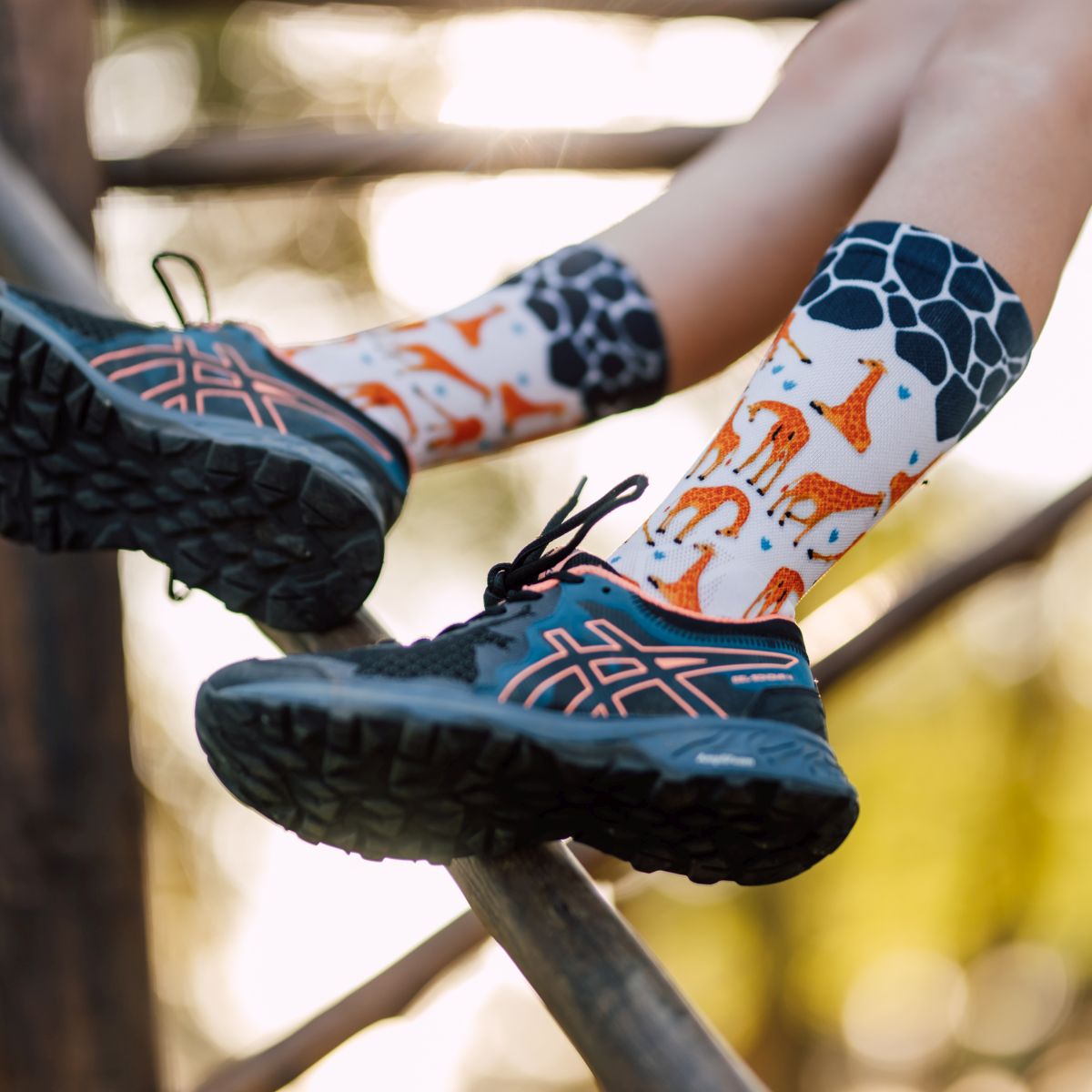 SOX FOOTWEAR - GIRAFFE CREW SOCKS