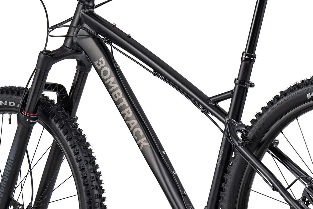13_BT_MY24_Cale_AL_SX_Eagle_matt_black_frame