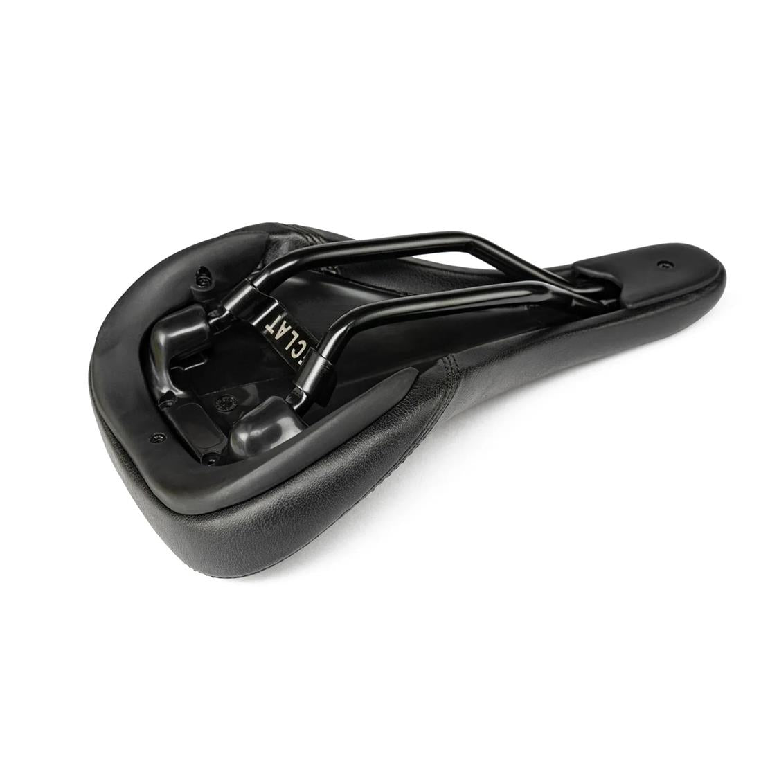 Exile_Railed_Seat_4