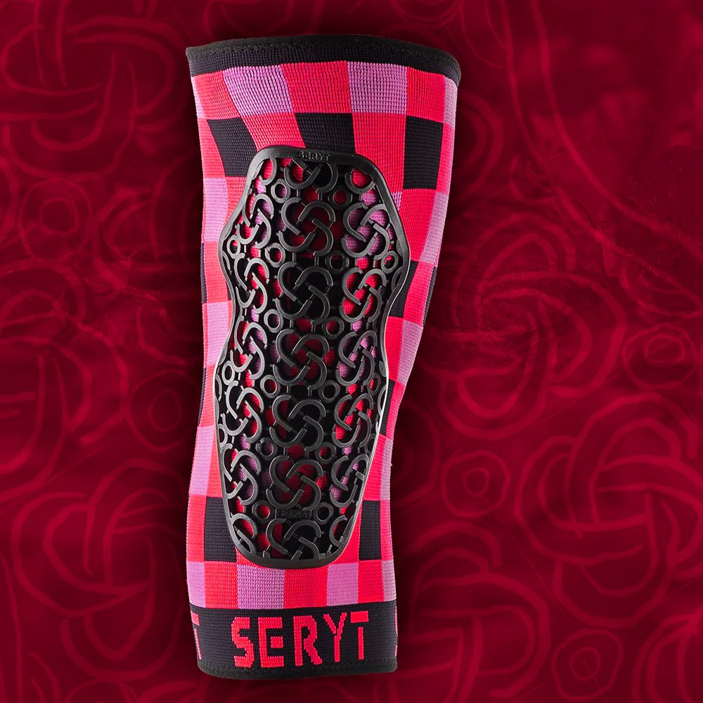 Flow_Knee_Checker_Pink_1