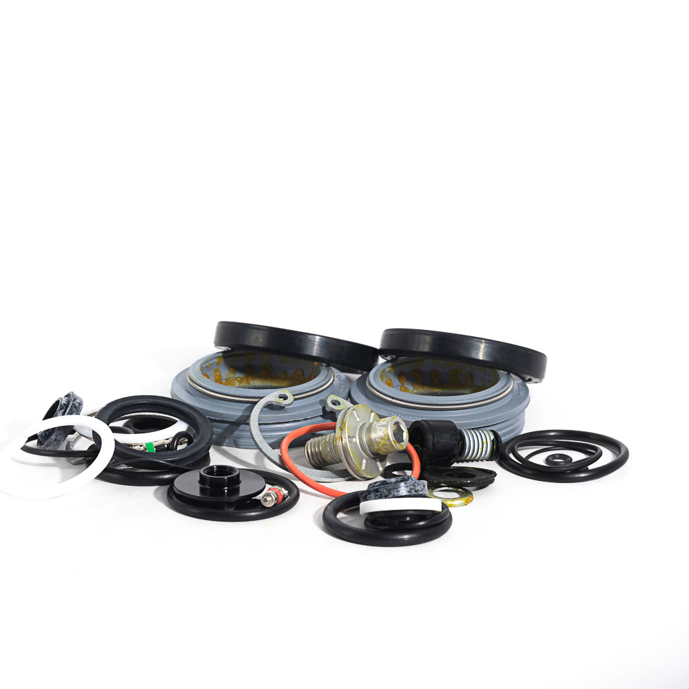 RockShox Fork Service Kit - Full Service Solo Air - (Includes Air Seals, Damper Seals and Hardware) - Boxxer  World Cup - Charger Damper B1 2015