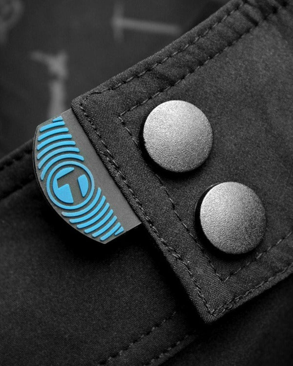 Double Domes × Double dome waist closure system to ensure nothing comes undone.