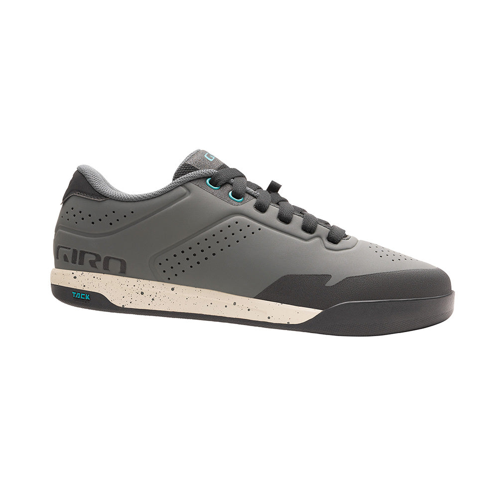 Giro Womans Latch Shoe Dark Shadow - Hero
