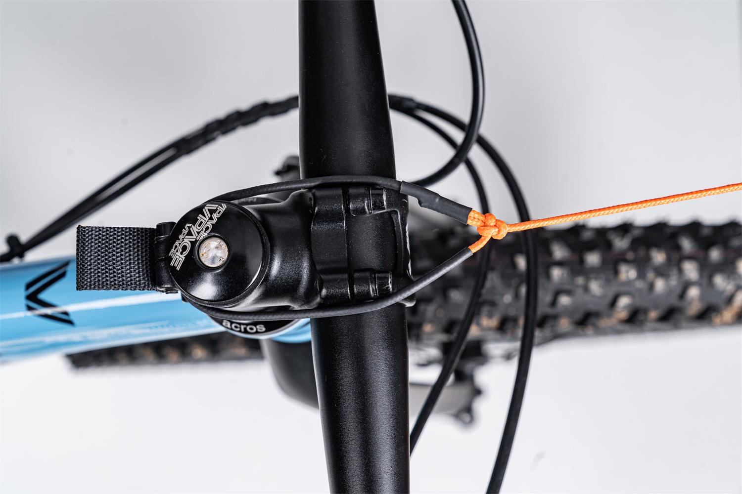 Kommit Bike Towing System 4