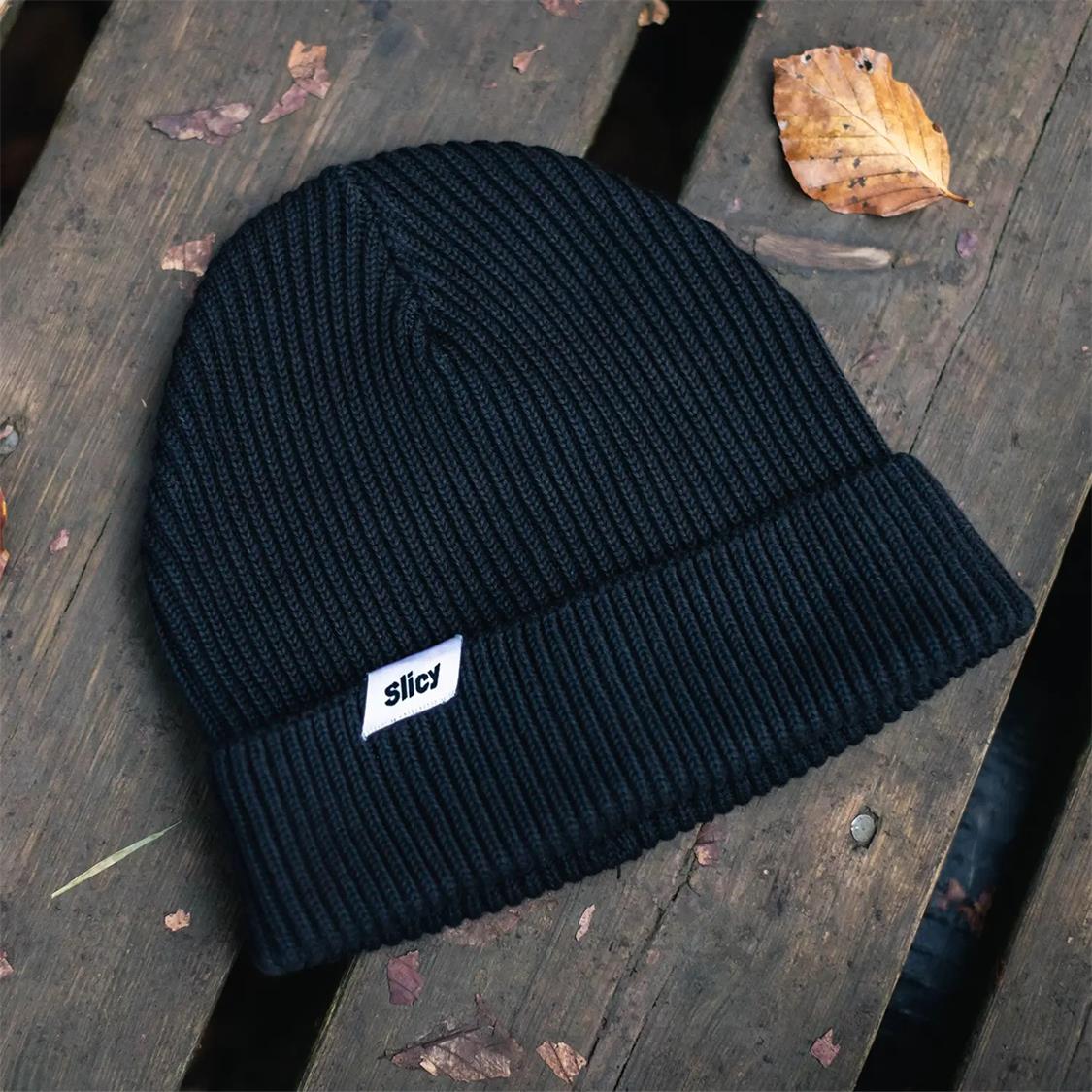 slicy-fisherman-beanie-2