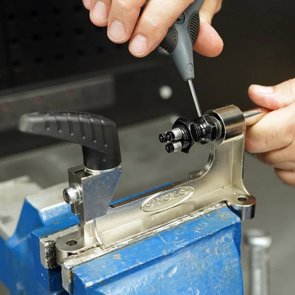 Spoke_Thread_Rolling_Machine_4