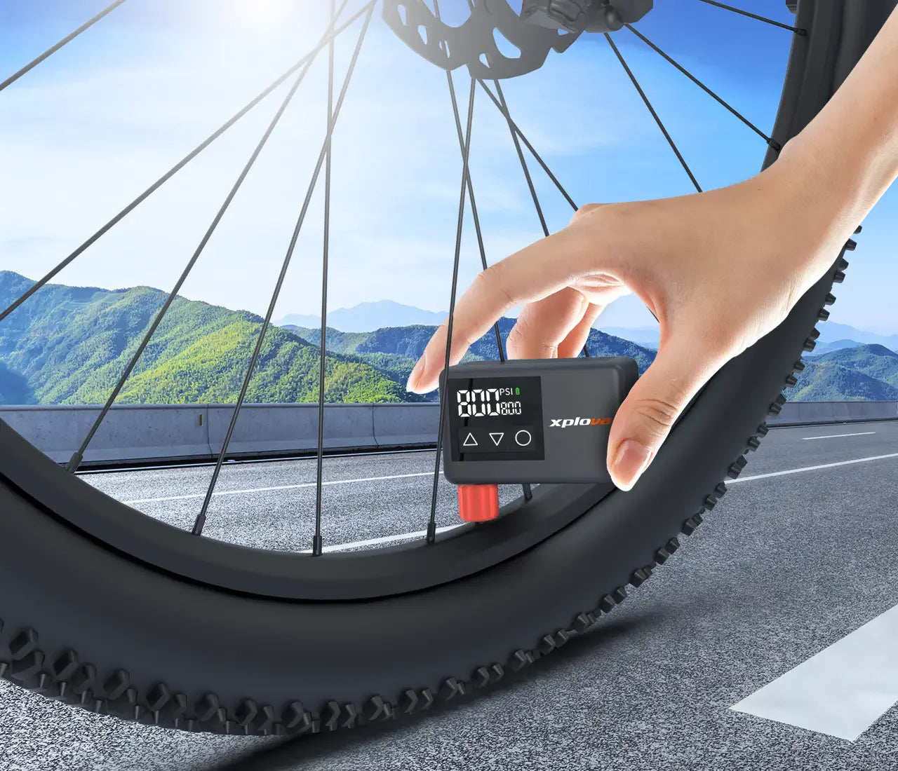 Xplova MP1 Smart Electric Mini Pump - Compatible with Presta/ Schrader valve