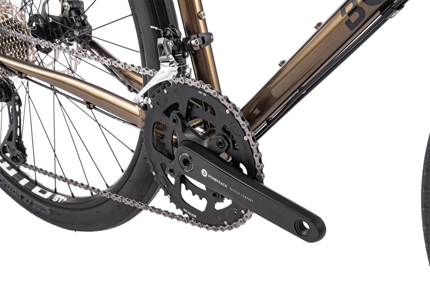 05_BT_MY24_Audax_metallic_dark_brown_web_08