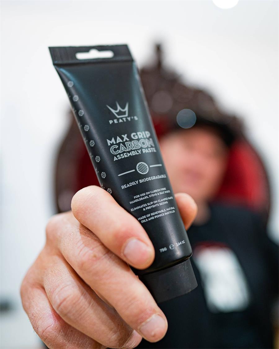 Max_Grip_Carbon_Assembly_Paste_3