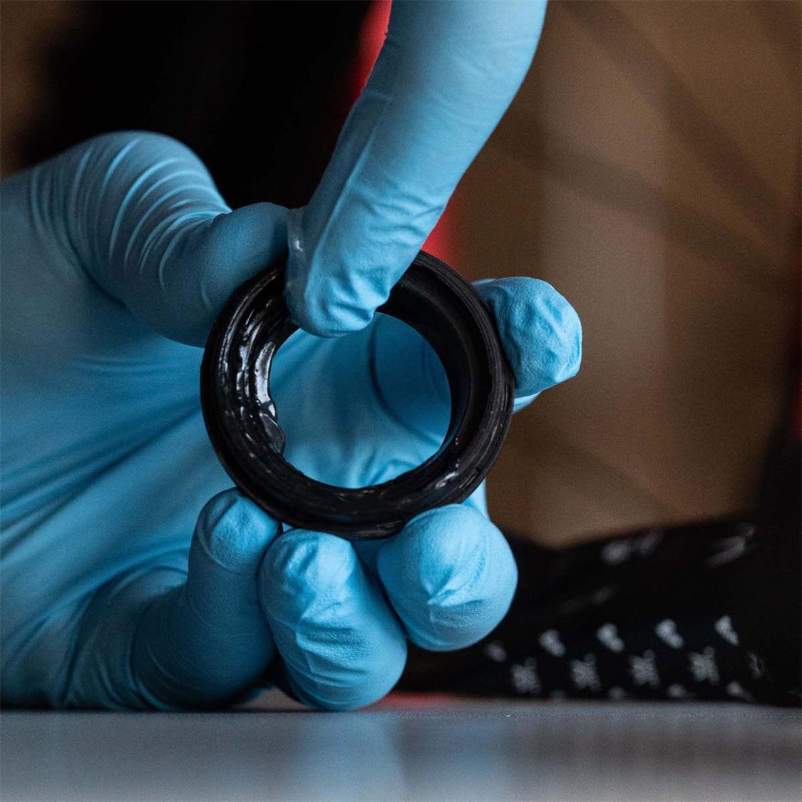 Peatys_Suspension_Assembly_Grease_3