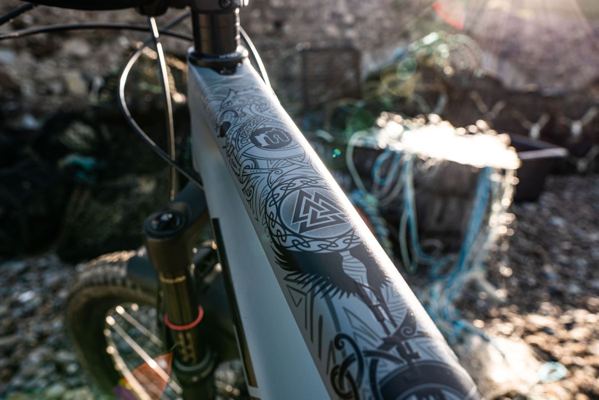Mucky Nutz Frame Skinz Classic Viking