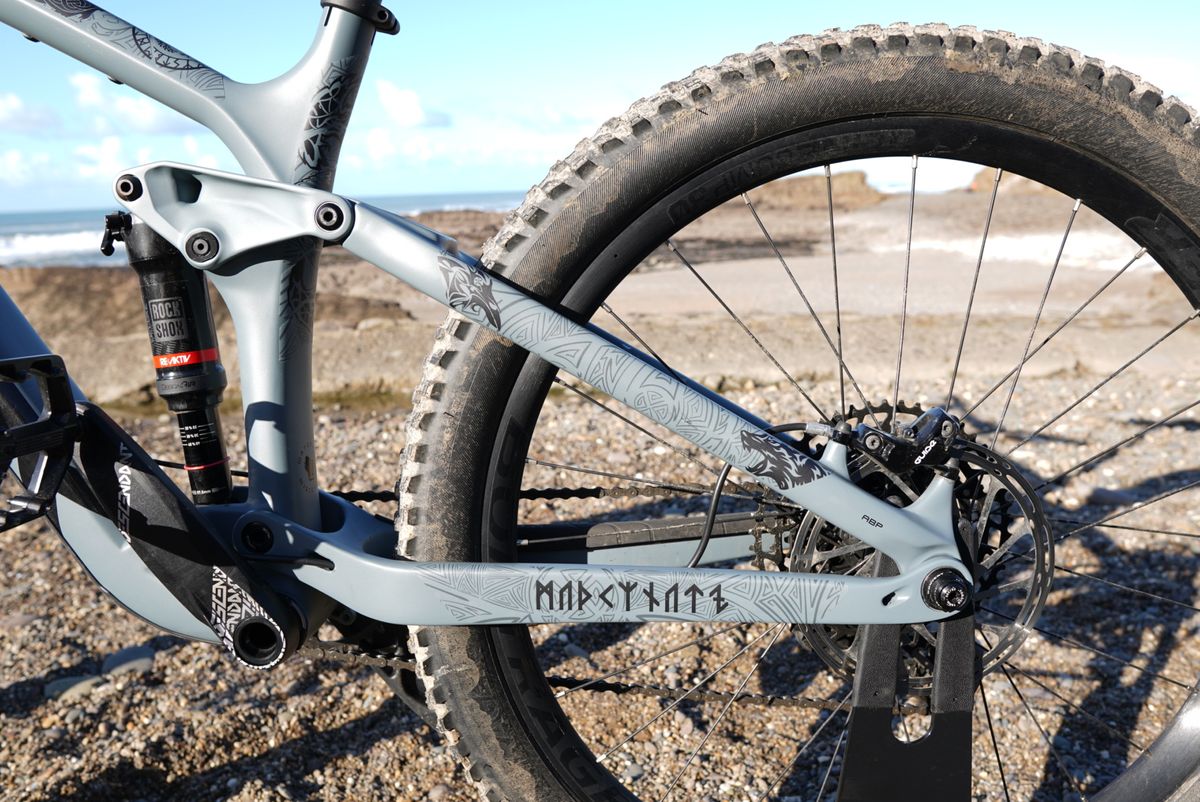 Mucky Nutz Stay Skinz Classic Viking