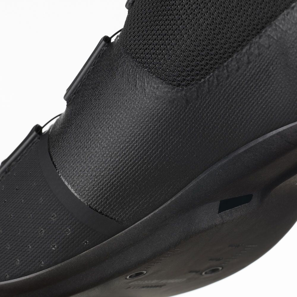 Fizik Tempo R4 Overcurve Wide Black Shoes