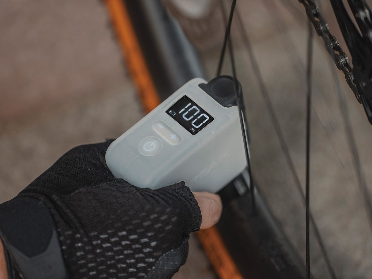 Topeak E-Booster Digital Electric Pump