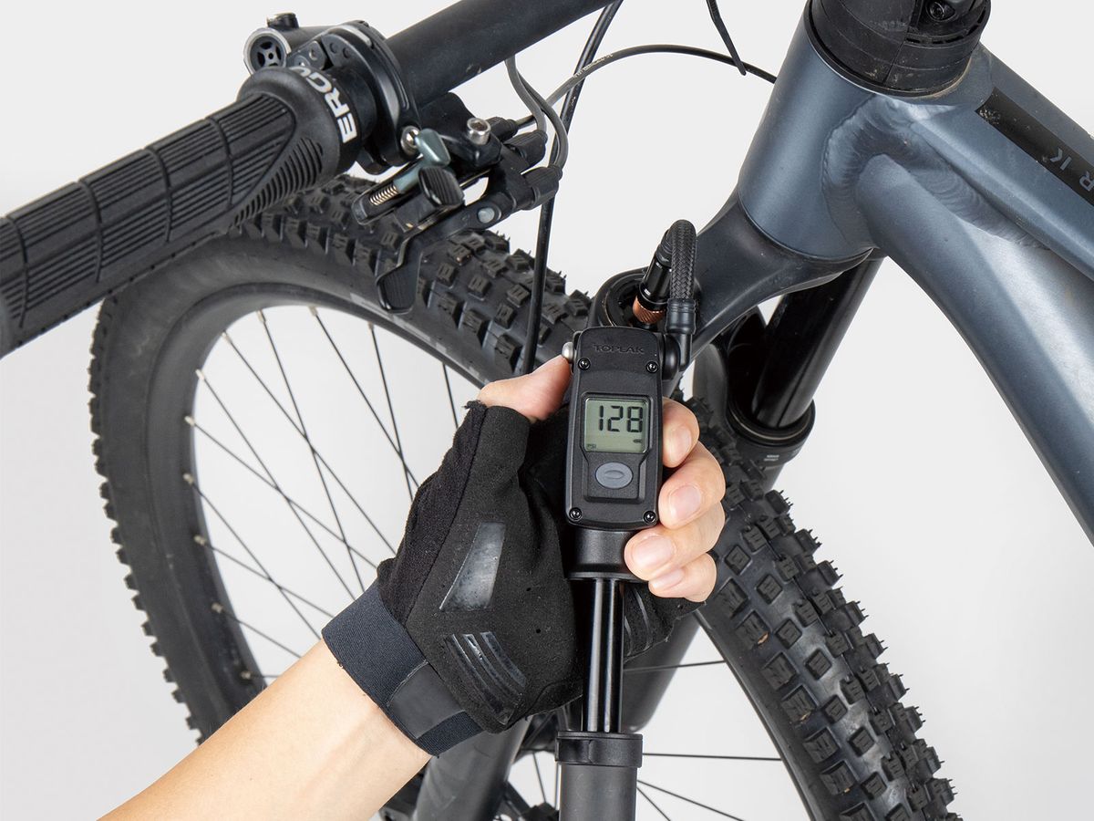 Topeak Mountain Digital 2-Stage 300psi Suspension Pump